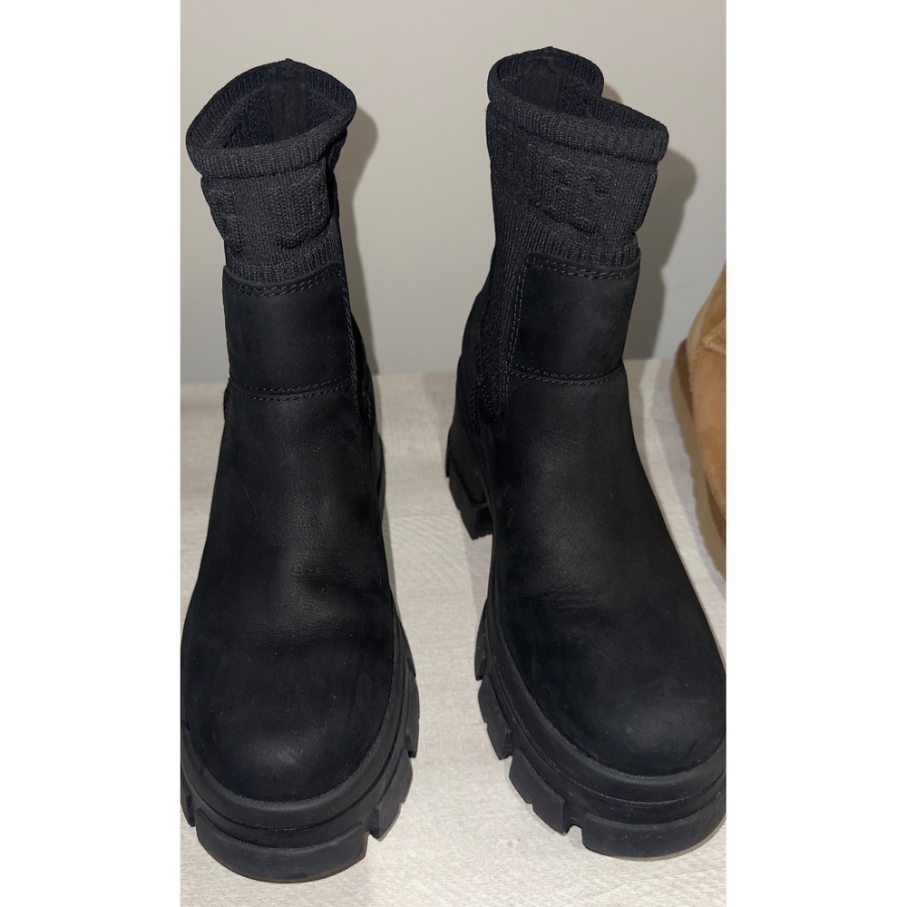 UGG Brellah Black Nubuck Chelsea Platform Lug Sole Ankle Boots Womens 8.5 - Picture 10 of 10